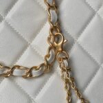 Chanel SMALL TOTE White - Image 4