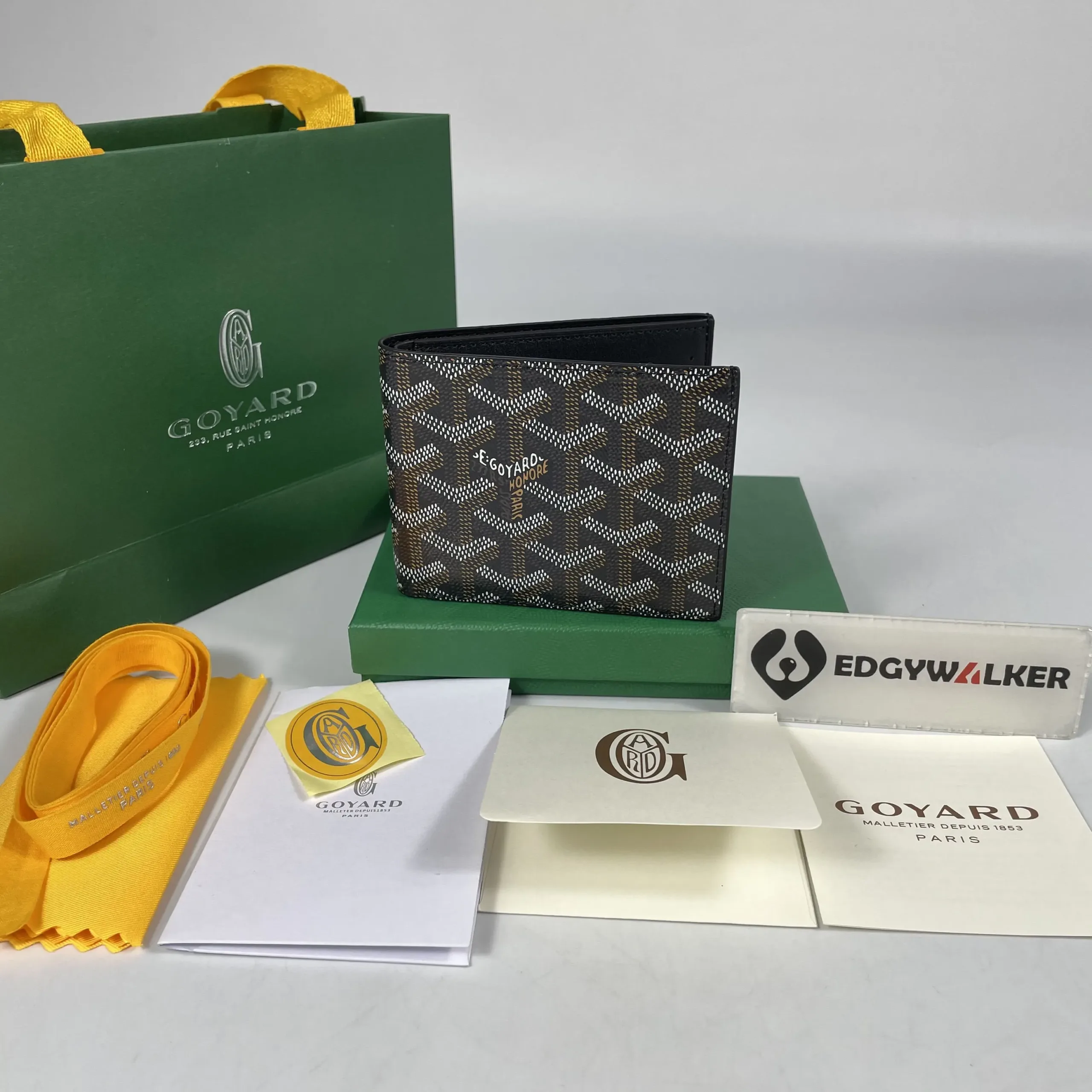 0343bdc3-1-scaled-1.webp Goyard wallet - Image 1