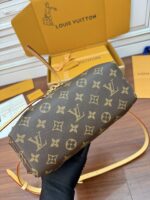 Louis Vuitton Odyssée Handbag in Signature Monogram canvas - Image 8