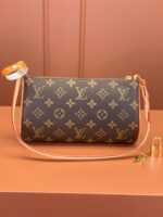 Louis Vuitton Pochette Tirette bag in monogram coated canvas - Image 7