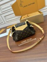 Louis Vuitton Odyssée Handbag in Signature Monogram canvas - Image 5
