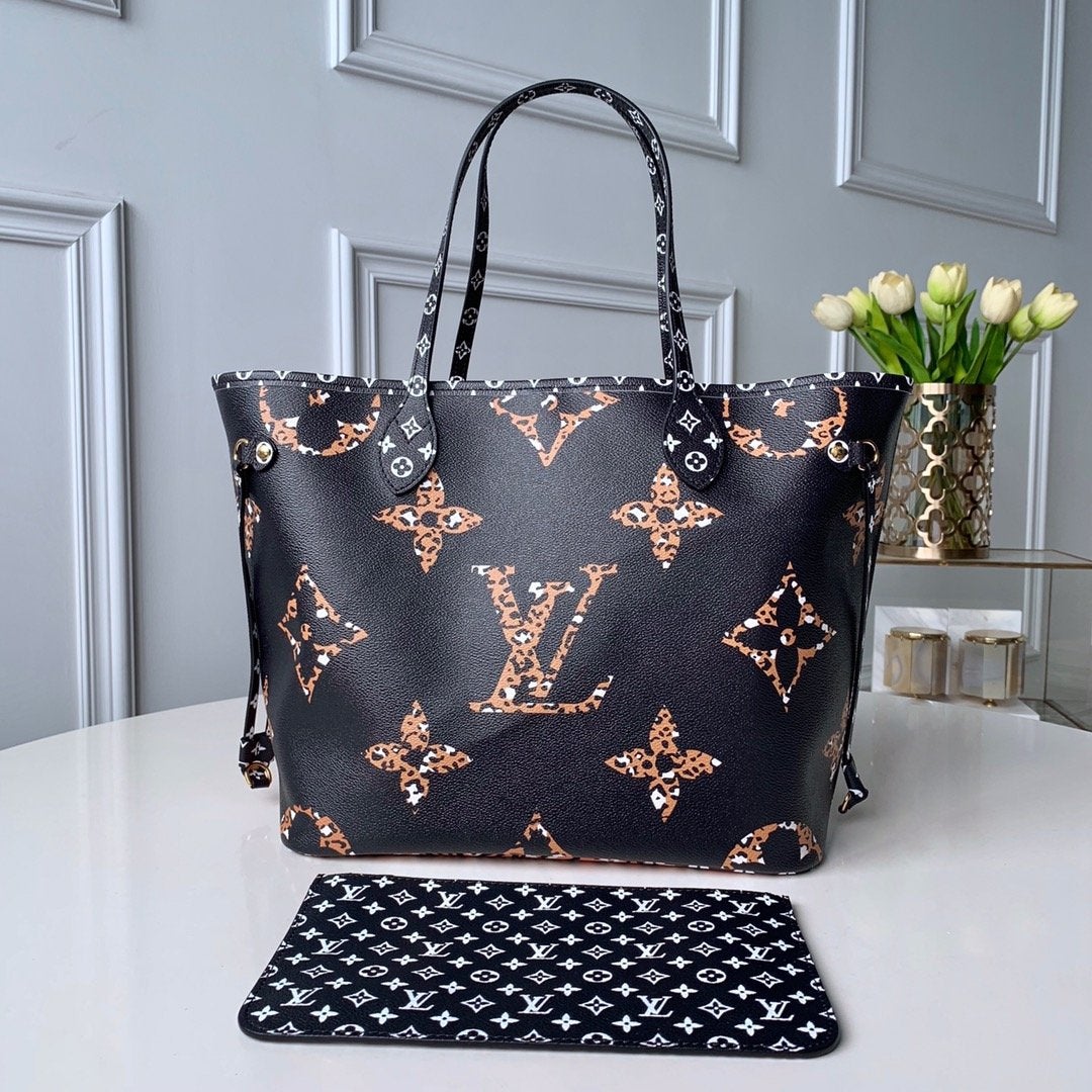 13270922476596897_5dec8924-2454-4afa-afd2-0d5391d28f8e.jpg LV NEVERFULL MM 32 NOIR MONOGRAM - Image 1