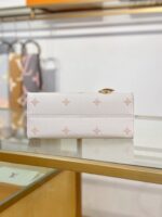 Louis Vuitton OnTheGo Mini bag (M14403) in white Monogram Empreinte - Image 6