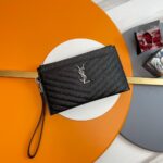 YSL CASSANDRE MATTELASÈ LARGE ZIPPED POUCH IN GRAIN DE POUDRE EMBOSSED LEATHER - Image 5
