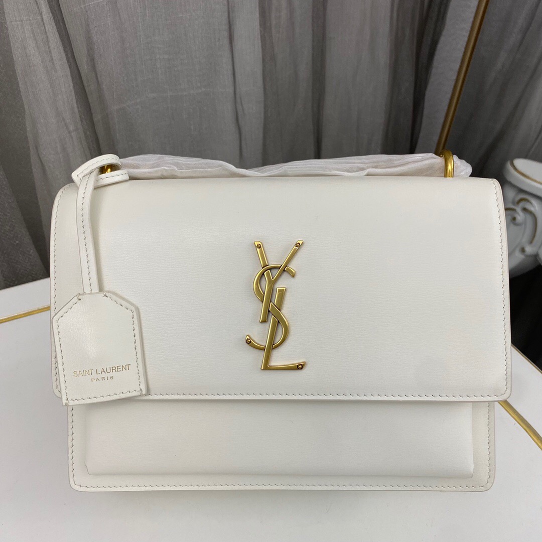 1c6b569d.jpg SUNSET MEDIUM IN SMOOTH LEATHER Saint Laurent YSL.com - Image 1