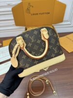 Louis Vuitton Alma BB bag in Monogram - Image 3