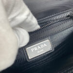 MESSENGER BAG 22 IN BLACK RE-NYLON - Image 6