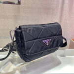 SMALL FLAP BAG 21 IN BLACK TRIANGULAR QUILTED PATTERN RE-NYLON - Image 4