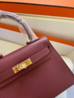 HN MINI 20 BAG IN GARNET RED WITH GOLD HARDWARE - Image 6