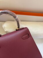 HN MINI 20 BAG IN GARNET RED WITH GOLD HARDWARE - Image 7