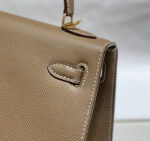 HN 25 bag in Etoupe Epsom leather with gold hardware - Image 9