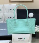 Chanel Tote Mint Green Crocodile Embossed Calfskin Gold Hardware SS26 collection - Image 4