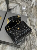 Saint Laurent ‘Loulou Medium’ shoulder bag - Image 5