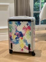 Louis Vuitton Horizon 55 suitcase in the Watercolor Multicolor - Image 3