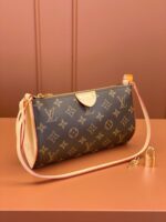 Louis Vuitton Pochette Tirette bag in monogram coated canvas - Image 4