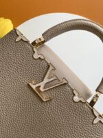 Louis Vuitton Capucines handbag in a beige - Image 7