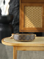 Louis Vuitton Loop bag in Monogram canvas - Image 3