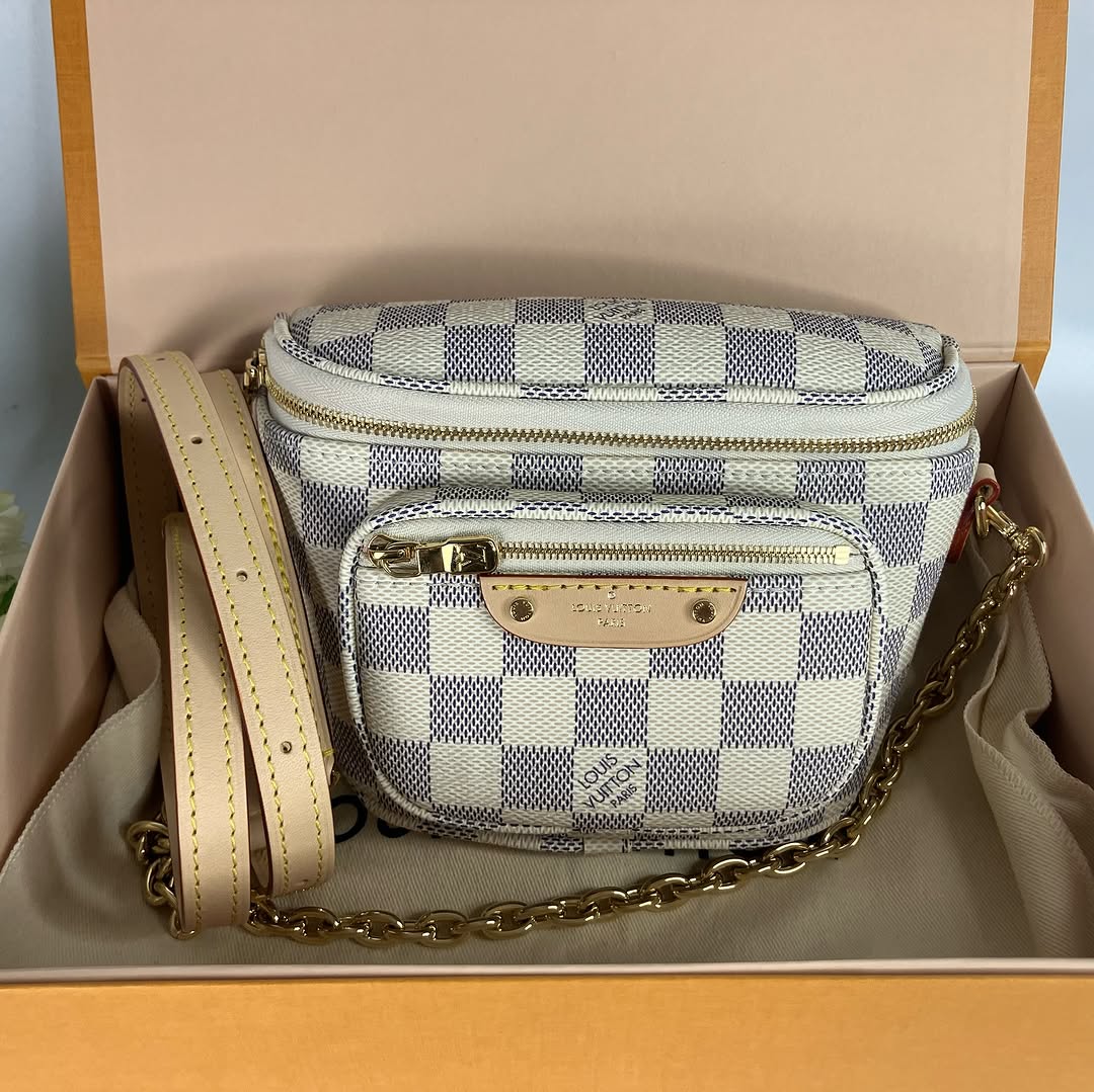 532695626_18073259489473600_7943916845226971623_n.jpg LV mini bumbag bag - Image 1