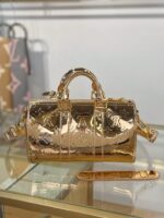 Louis Vuitton Limited Edition Gold Monogram Miroir Speedy 30 bag - Image 3