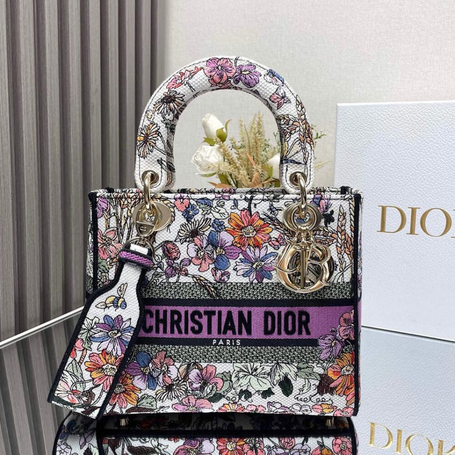 6-2-5.jpg DIOR Medium Dioriviera Lady D-Lite Bag - Image 1