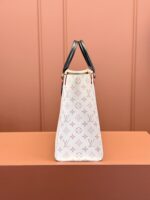 Louis Vuitton Monogram Dune Giant OnTheGo MM tote bag - Image 6