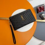 YSL CASSANDRE MATTELASÈ LARGE ZIPPED POUCH IN GRAIN DE POUDRE EMBOSSED LEATHER - Image 3