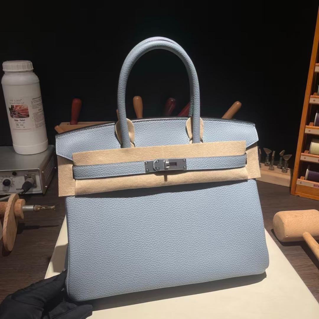 6585b500-fce3-4292-9524-1a4bef755be7.jpeg HN 25 CLOUD BLUE* TOGO LEATHER *SILVER* HARDWARE - Image 1