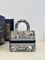 CHRISTIAN DIOR BAG Lady D-lite Bag Blue - Image 3