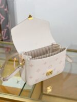 Louis Vuitton Pochette Métis - Image 3