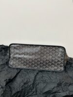 GOYARD St Louis PM Tote Bag - Image 5