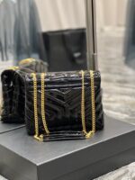 Saint Laurent ‘Loulou Medium’ shoulder bag - Image 3