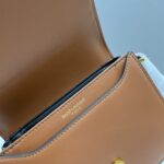 Saint Laurent Le 61 Saddle Shoulder Bag in Calfskin - Image 7