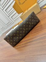 Louis Vuitton Slouchy MM Monogram Canvas Bag - Image 2