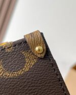 LV OnTheGo East West Brown - Image 7
