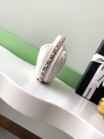 CHANEL 23C white hula hoop clutch - Image 2