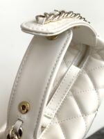 CHANEL 23C white hula hoop clutch - Image 3