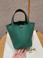 HN Togo leather green with gold hardware 18cm - Image 3
