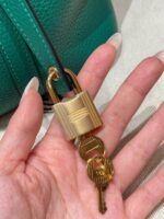 HN Togo leather green with gold hardware 18cm - Image 6
