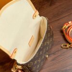 Louis Vuitton Saumur BB in Monogram - Image 4