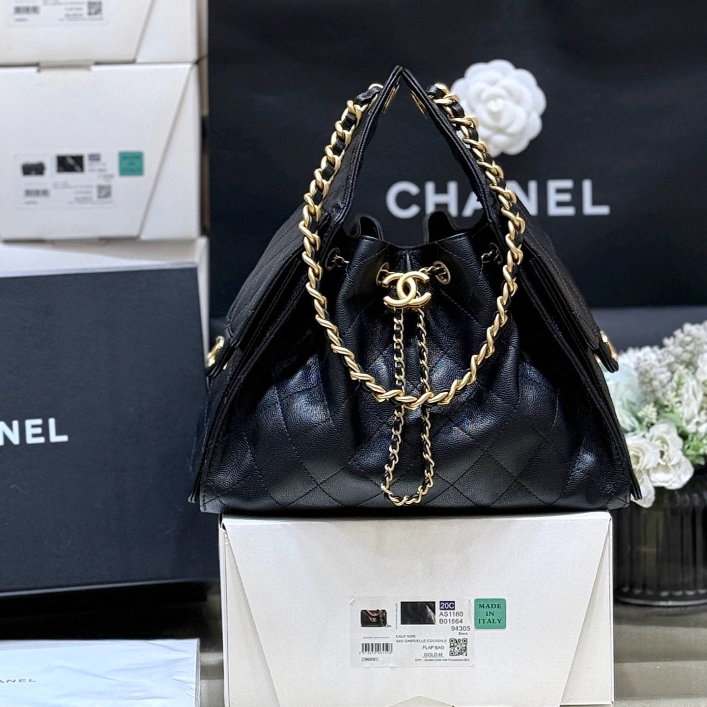 Image_20250406153341.jpg CHANEL 25 HANDBAG IN BLACK 30 GRAINED CALFSKIN GOLD HARDWARE - Image 1