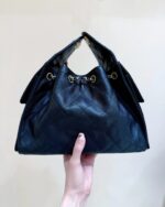 CHANEL 25 HANDBAG IN BLACK 30 GRAINED CALFSKIN GOLD HARDWARE - Image 5