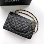 CHANEL FLAP BAG 25 IN BLACK CAVIAR LEATHER GOLD HARDWARE - Image 5