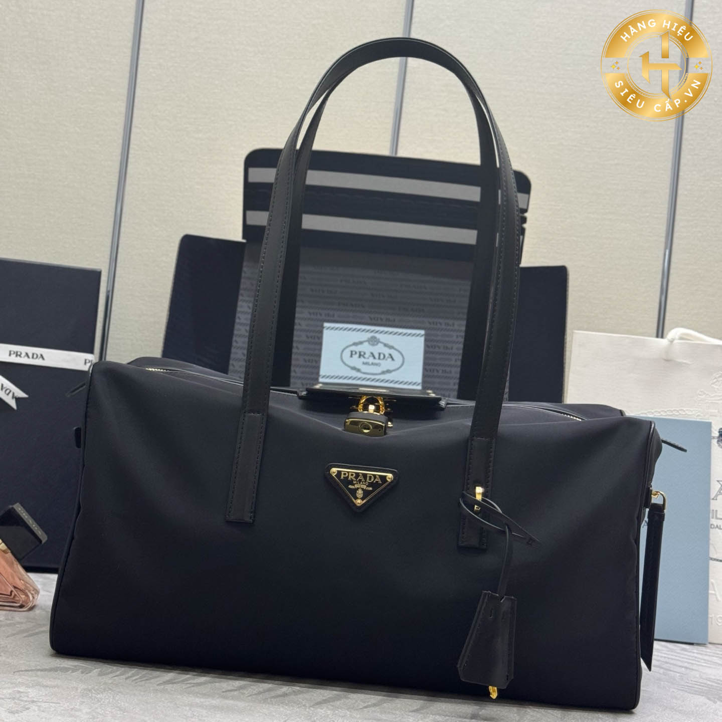 TUI-XACH-PRADA-1-19.jpg Prada brand black large leather handbag GF564 - Image 1