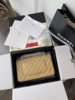 Chanel Medium Classic Hangdbags Cowhide Yellow 25.5cm - Image 2