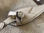 Louis Vuitton LV Blossom PM Mahina Handbags 20x20x12.5cm - Image 4