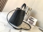 Louis Vuitton LV Blossom PM Mahina Black Handbags 20x20x12.5cm - Image 7