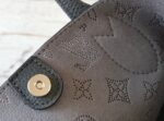 Louis Vuitton LV Blossom PM Mahina Black Handbags 20x20x12.5cm - Image 2