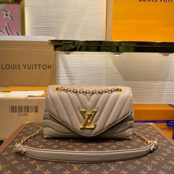 Tui-Xach-Like-Auth-louis-Vuitton-LV-New-Wave-Nu-Da-Bo-24x14x9cm-9-600x600-1.jpg Louis Vuitton LV New Wave Woman’s Cowhide Leather Handbags 24x14x9cm - Image 1