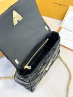 Louis Vuitton LV Twist Women’s Handbag Glossy Black Like Auth 23cm - Image 2
