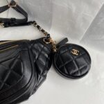 Chanel Bumbag Black Wrinkled Leather Lock Gold Handbags 34x15x6cm - Image 5